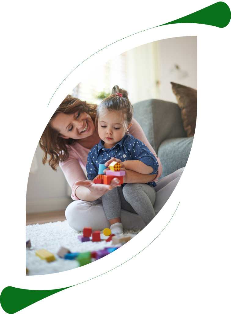 Imagem de uma mãe abrançando a filha